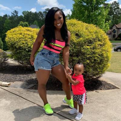 Reginae Carter Makes Fans Smile With This Photo Of Reign Rushing - celebrityinsider.org