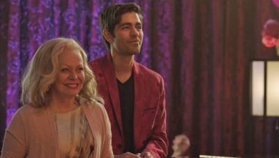 Jacki Weaver & Lucy Liu Comedy ‘Stage Mother’ Sells Around The World – Cannes - deadline.com - Australia - Britain - New Zealand - Italy - South Africa - Japan - county Eagle - Taiwan