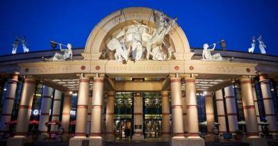 The rise and fall of the Trafford Centre... 22 years of an iconic attraction now facing closure - www.manchestereveningnews.co.uk - Britain - Manchester