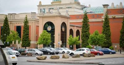 People urged to keep shopping at Trafford Centre as owners go into administration - www.manchestereveningnews.co.uk - Britain - Manchester