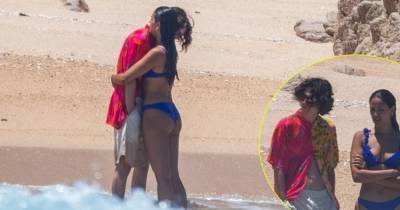 Eiza Gonzalez Embraces Timothee Chalamet on the Beach in Mexico! (New Photos) - www.justjared.com - Mexico