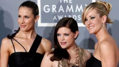 The Dixie Chicks officially change their name to The Chicks - abcnews.go.com - New Zealand - Tennessee - state Maine