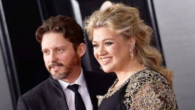 Kelly Clarkson Thanks Ex Brandon Blackstock For ‘Believing’ In Her After Winning Daytime Emmy Award - hollywoodlife.com - USA