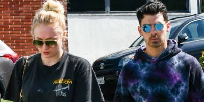 Sophie Turner Nailed Laidback Maternity Style in a Band Tee and Shorts - www.marieclaire.com - Los Angeles