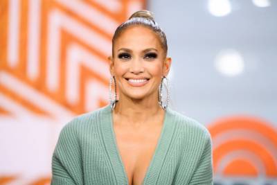 Jennifer Lopez Shows Off Her Incredible Backside And Fans Still Can’t Believe She’s 50! - celebrityinsider.org