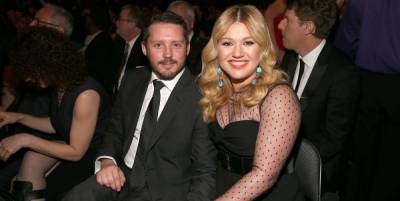 Kelly Clarkson Thanks Estranged Husband Brandon Blackstock for "Believing" in Her - www.cosmopolitan.com