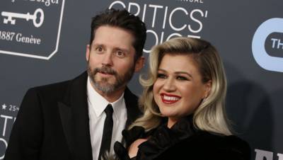 Kelly Clarkson: Why She Thanked Husband Brandon Blackstock In Her Daytime Emmys Speech After Filing For Divorce - hollywoodlife.com - USA