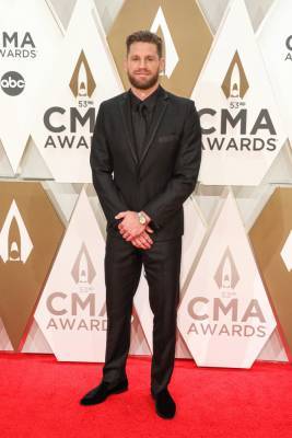 Chase Rice Responds After Backlash To 1,000 Person Concert - etcanada.com - Tennessee