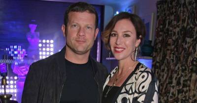 Dermot O'Leary and wife Dee Koppang leave hospital with newborn son - www.msn.com - Spain