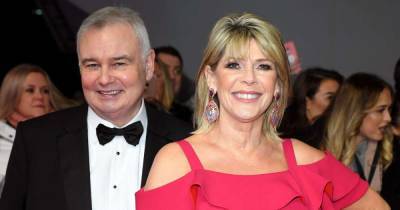 Eamonn Holmes' anniversary cake for Ruth Langsford has to be seen to be believed - www.msn.com