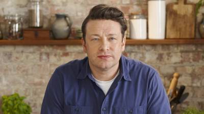Hulu To Serve Up Jamie Oliver’s Lockdown Cookery Show ‘Jamie: Keep Cooking & Carry On’ - deadline.com - Britain