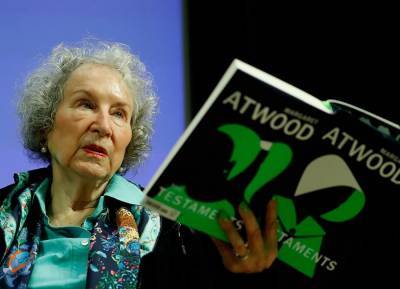 Five Margaret Atwood books to devour until The Handmaid’s Tale returns - evoke.ie
