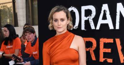 'Orange Is the New Black' star Taylor Schilling reveals she's dating visual artist Emily Ritz with new Pride post - www.wonderwall.com