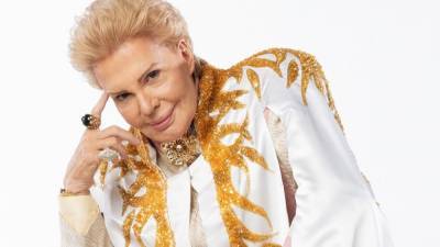 Walter Mercado's Legacy, Withdrawal From Public Eye Chronicled in Trailer for Netflix Doc 'Mucho Mucho Amor' - www.etonline.com - Puerto Rico - county San Juan