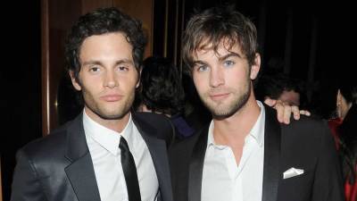 Penn Badgley and Chace Crawford Share Why It's 'Uncomfortable' for Them to Watch 'Gossip Girl' - www.etonline.com