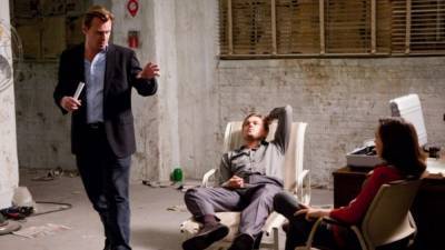 Sit Your Outrage Down, Christopher Nolan Apparently Does Allow Chairs On Set - theplaylist.net
