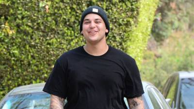 Rob Kardashian Looking To ‘Put In The Work’ To Get ‘Toned’ After Weight Loss Transformation - hollywoodlife.com