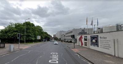 Man dies after being found seriously injured in Glasgow street - www.dailyrecord.co.uk - Scotland