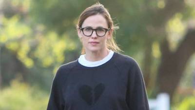 Jennifer Garner Offers Encouragement to Fan Who Recently Split From Her Husband - www.etonline.com