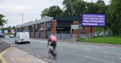 Billboards appear in Manchester calling on council to 'create more bike lanes and make cycling safer' - www.manchestereveningnews.co.uk - Britain - Manchester