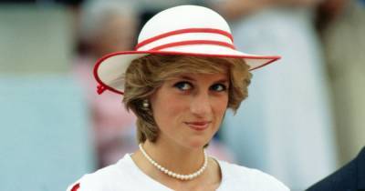 The Royal Family’s Most Touching Tributes to Princess Diana Through the Years - www.usmagazine.com - Paris
