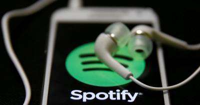 Spotify app crashes leaving Scots unable to access their favourite tunes - www.dailyrecord.co.uk - Scotland - USA