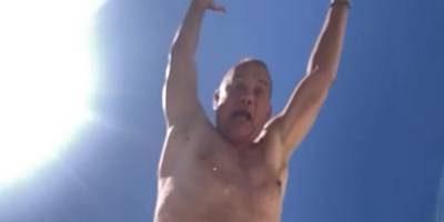 Tom Hanks Jumps Shirtless Into the Pool For His 64th Birthday! - www.justjared.com