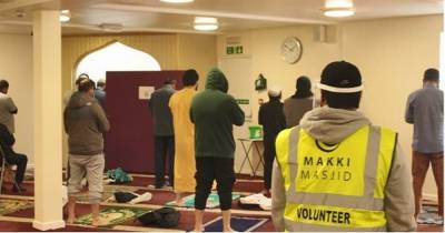 Sessions booked on an app and temperature checks at the door - what it was like inside a Greater Manchester mosque as Friday prayers returned - www.manchestereveningnews.co.uk - Britain - Manchester