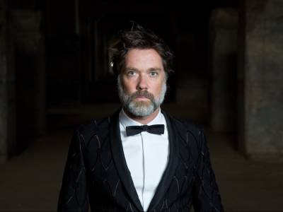Rufus Wainwright changes the game on 'Unfollow the Rules' - torontosun.com