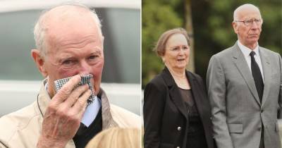 Sir Bobby Charlton and brother Jack pictured together for first time in years at Ray Wilson's funeral - www.manchestereveningnews.co.uk