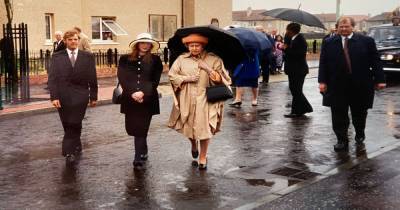 Paisley resident recalls the day the Queen popped into Feegie 25 years ago - www.dailyrecord.co.uk
