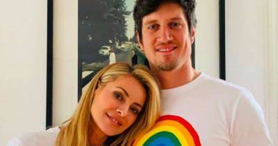 Tess Daly's husband Vernon Kay shows off long hair during lockdown - www.msn.com - city Portsmouth