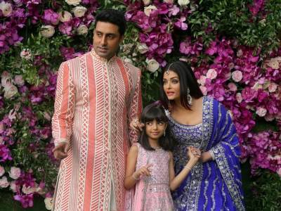 Bollywood's Bachchan family hit by COVID-19 ; Aishwarya joins Amitabh - canoe.com - India - city Mumbai