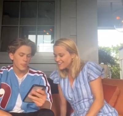 Reese Witherspoon Embarrasses Son Deacon Phillippe Upon Release Of His First Single - etcanada.com