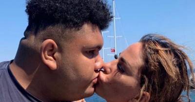 Katie Price’s son Harvey suffering from ‘unknown bug’ and is being ‘watched around the clock’ in hospital - www.ok.co.uk