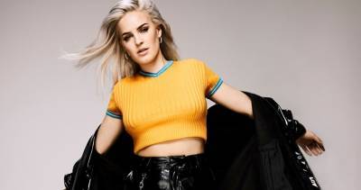 Anne-Marie teams up with Doja Cat on new single To Be Young - www.officialcharts.com - USA