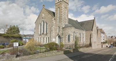 Gang attack probed in Dundee after man jumped outside church - www.dailyrecord.co.uk