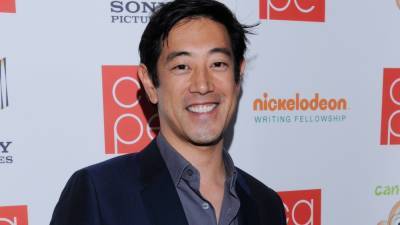 Grant Imahara, 'MythBusters' and 'White Rabbit Project' Host, Dead at 49 - www.etonline.com