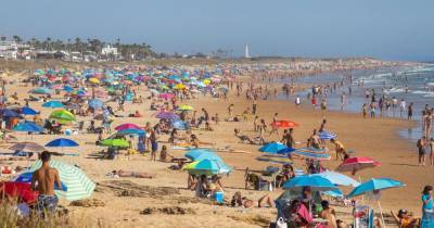 British tourists 'having to sleep on beach' as hotel rooms in Europe remain shut - www.manchestereveningnews.co.uk - Britain - Spain