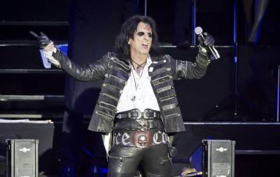 Alice Cooper says racist police in America need to be “weeded out” - www.nme.com - Hawaii - county Cooper