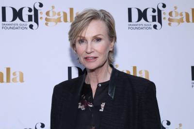 Jane Lynch leads tributes to Naya Rivera as body is found following five-day lake search - www.hollywood.com
