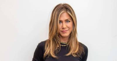 Jennifer Aniston reveals secret to her incredible figure – and she has the photo to prove it! - www.msn.com