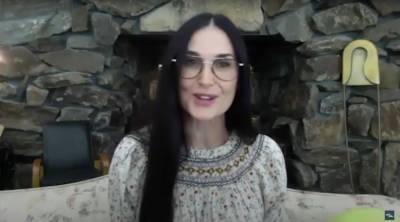 Demi Moore Talks Recording An Erotic Podcast From Her Brown-Carpeted Bathroom Decorated By Bruce Willis - etcanada.com - state Idaho