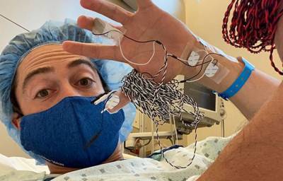 Superstore's Ben Feldman Undergoes Successful Spine Surgery - www.justjared.com - county Newport