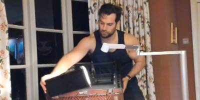 Henry Cavill Builds a Gaming PC in a Tank Top, Goes Viral (Video) - www.justjared.com