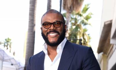 Tyler Perry Has Cops Give Residents 1,000 Gift Cards In Community Outreach Effort - etcanada.com - Atlanta - New Orleans