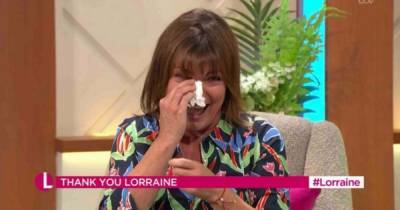 Lorraine Kelly breaks down in tears as she hands her show over to new presenter - www.dailyrecord.co.uk - Scotland