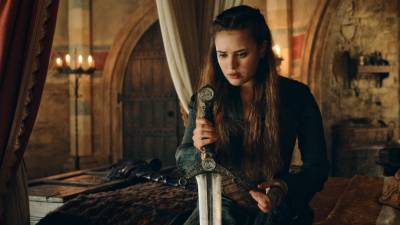Katherine Langford Puts a 'Timely' Twist on Arthurian Legends in 'Cursed' (Exclusive) - www.etonline.com
