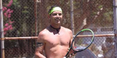 Gavin Rossdale Works Up a Sweat Shirtless During a Tennis Game - www.justjared.com - Los Angeles