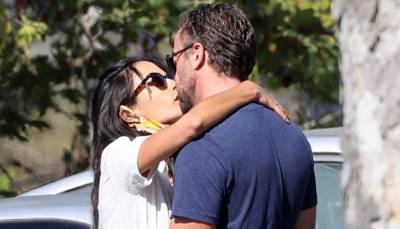 Jordana Brewster Kisses New Boyfriend Mason Morfit During a Coffee Run - www.justjared.com - Los Angeles
